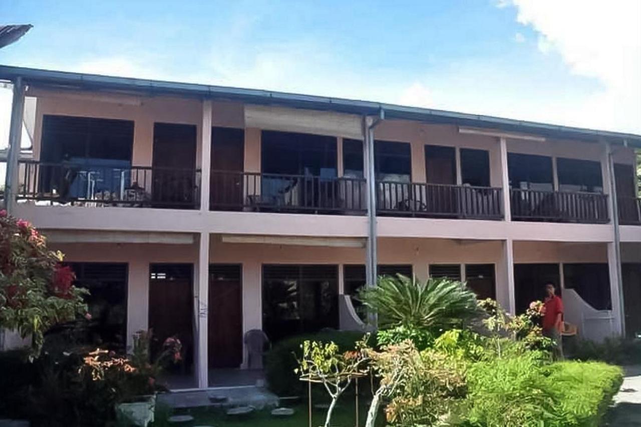 Bernard Guest House & Resto Redpartner Ambarita Exterior foto